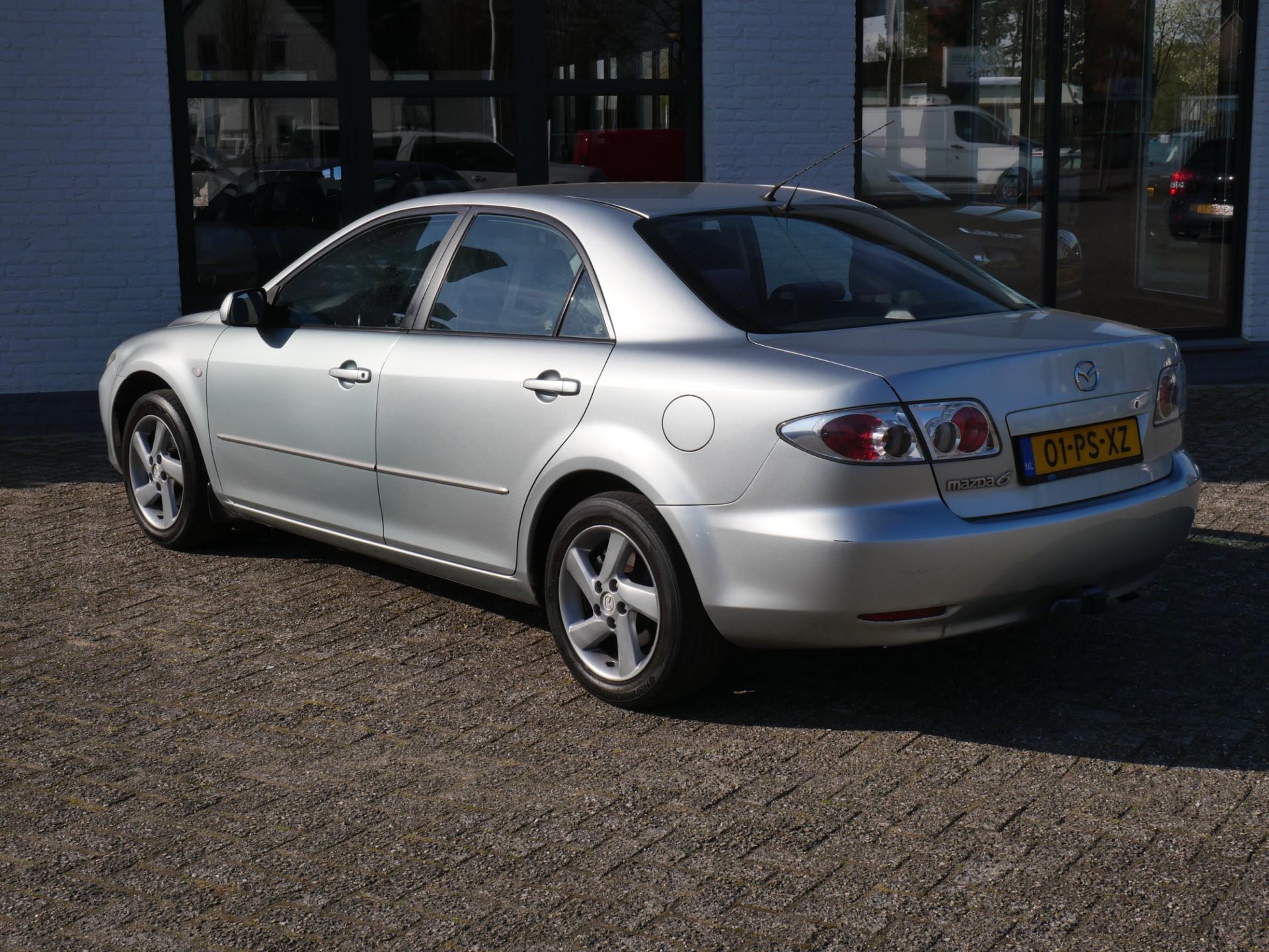44152227-1.jpg